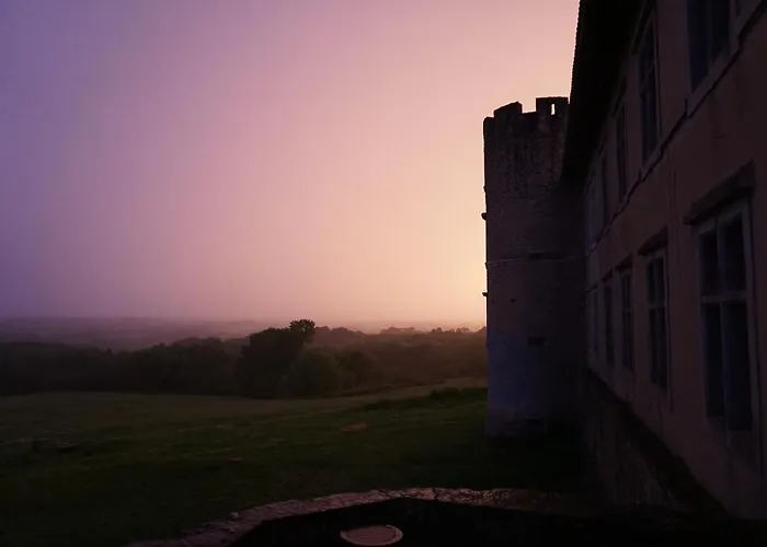 Le Pouy Hébergement de vacances *